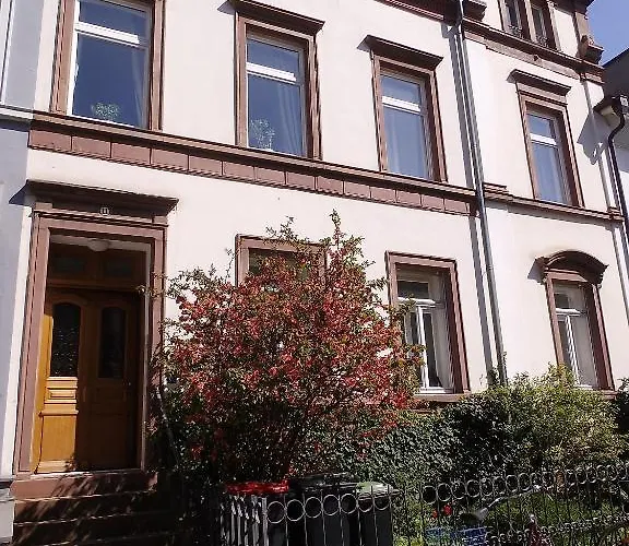 Am Schloss Daire Karlsruhe